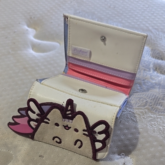 Pusheen Kids Wallet - White and Pink - Picture 1 of 6